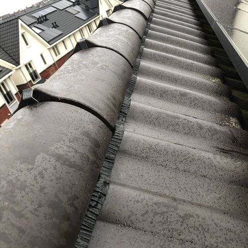 De diensten van dakspecialist in Hapert Nieuwe laag bitumen